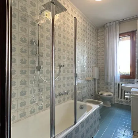 Blue Rosa Flat Padua